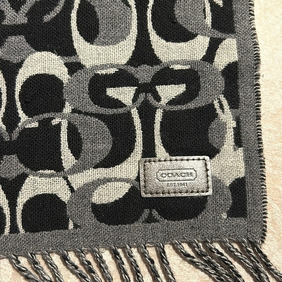 Coach ~Optic Black + Gray Signature C Wool/Cashmere Reversible 72” Scarf Muffler - Picture 2 of 12